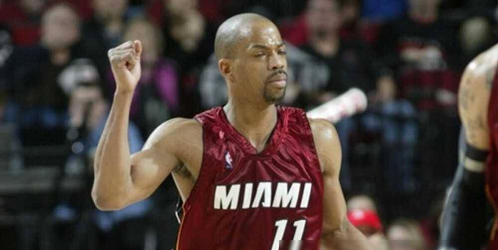 火箭22连胜的功臣姚明前队友街球王阿尔斯通后来去哪了