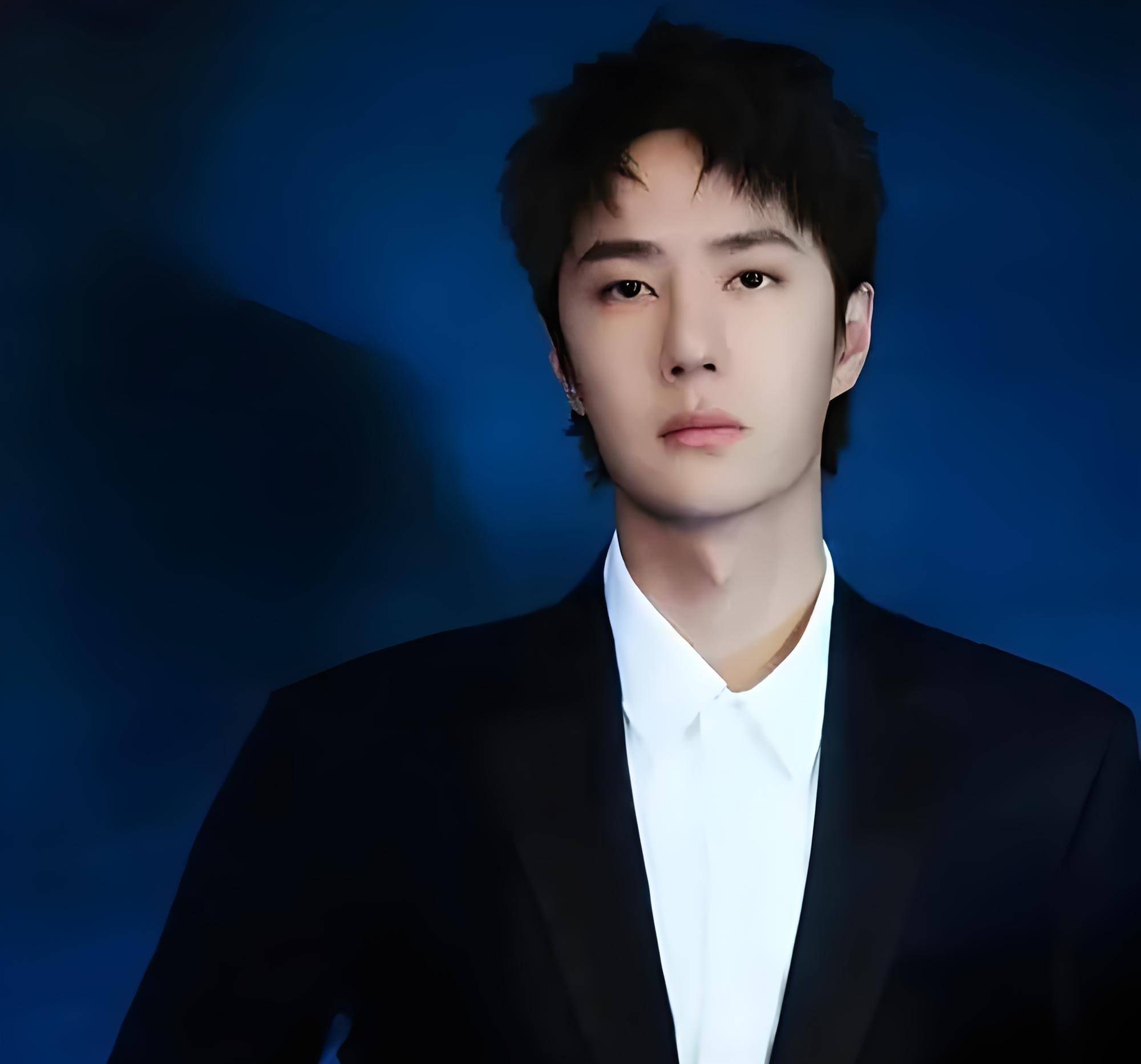 据悉,目前王一博和陈凯歌还只是在接触阶段,并未正式签约.