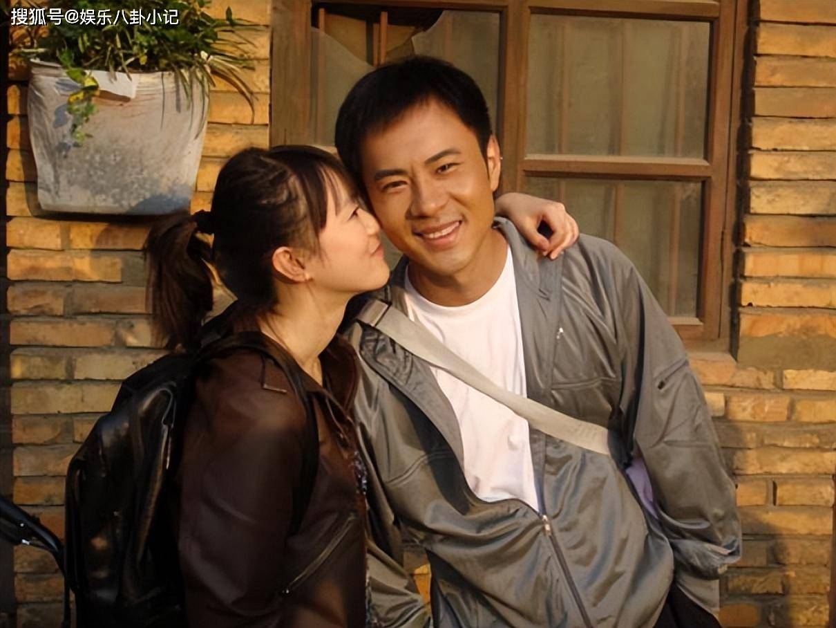 外公是梅艳芳老师母亲是国家一级演员却都捧不红出道26年的他