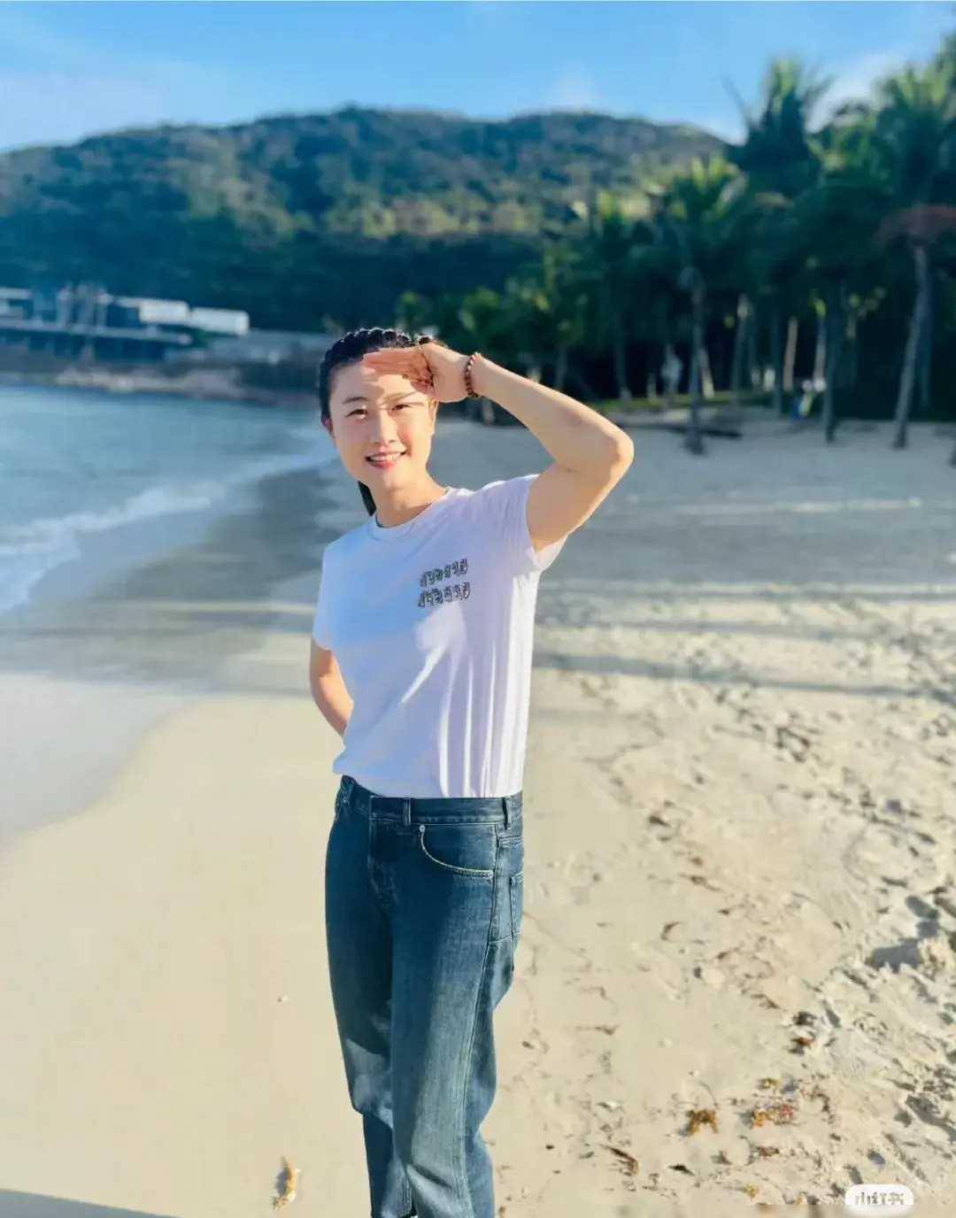 丁宁婚纱照曝光大家期待谁是她的归宿呢