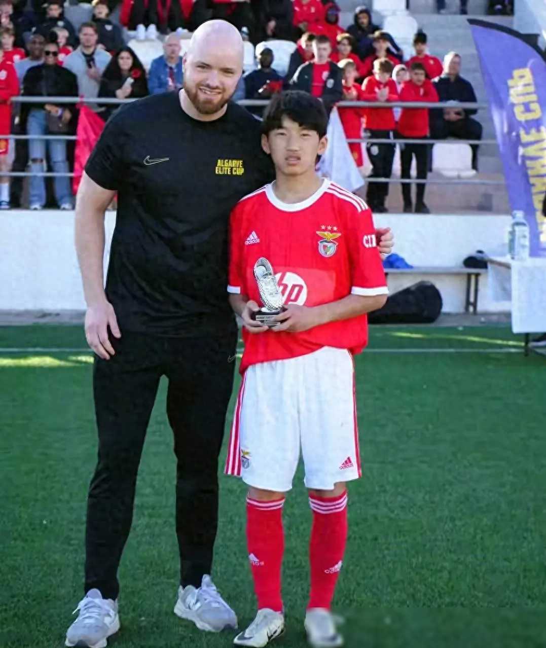 14岁中国小将王磊欧洲惊艳,被誉为“天才之光”_葡萄牙国家队_未来_豪门