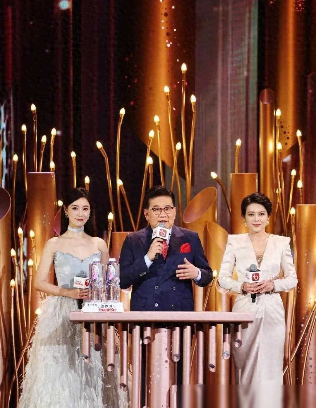 作品_井柏然_爱情