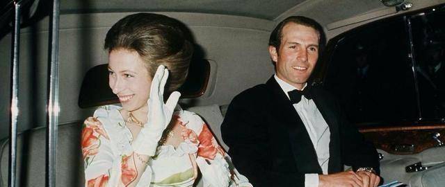 安妮公主女王唯一的女儿参加过奥运马术比赛痴恋卡米拉前夫