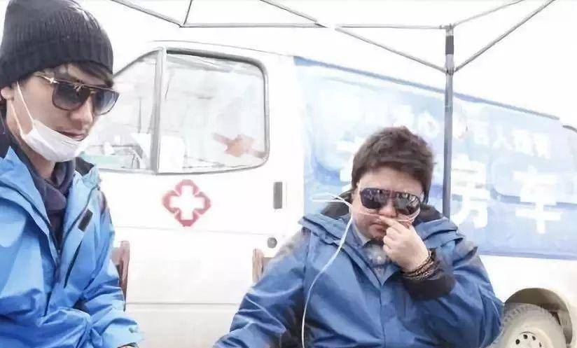 韩红情商低却人缘爆棚怼董卿贬那英讽李佳琦究竟有何魅力