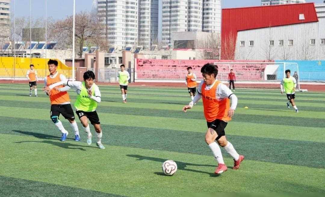 这样的校园足球足够精彩