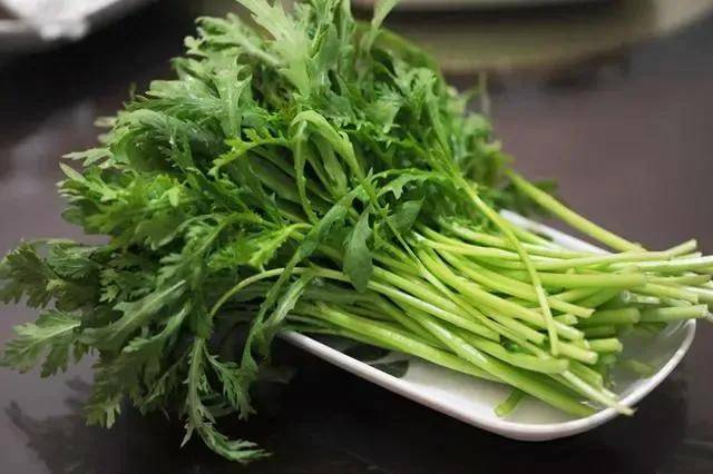 原创买茼蒿菜要分清圆叶和尖叶差别不小买错茼蒿不香嫩