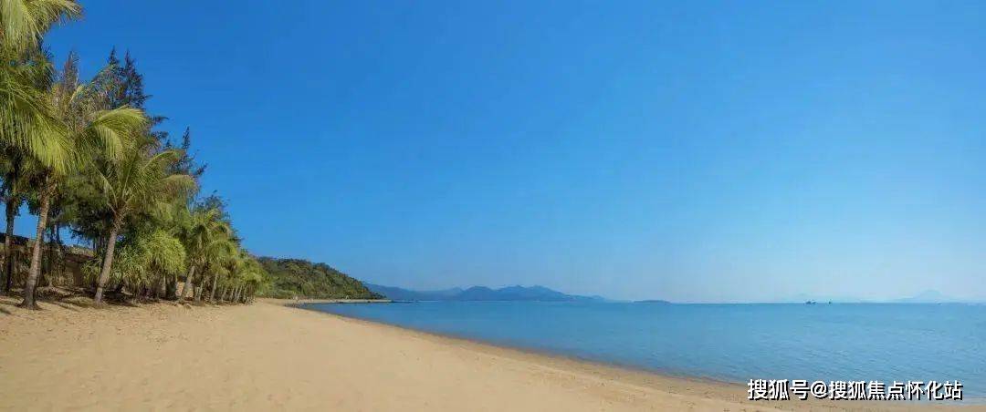 看山看海又看景家楼下打造的浪屿水世界有沙滩自然有海上运动游玩集