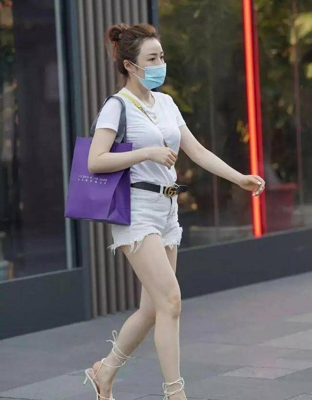 原创筷子腿的搭配要表现得笔直纤细搭起来不像酒杯腿