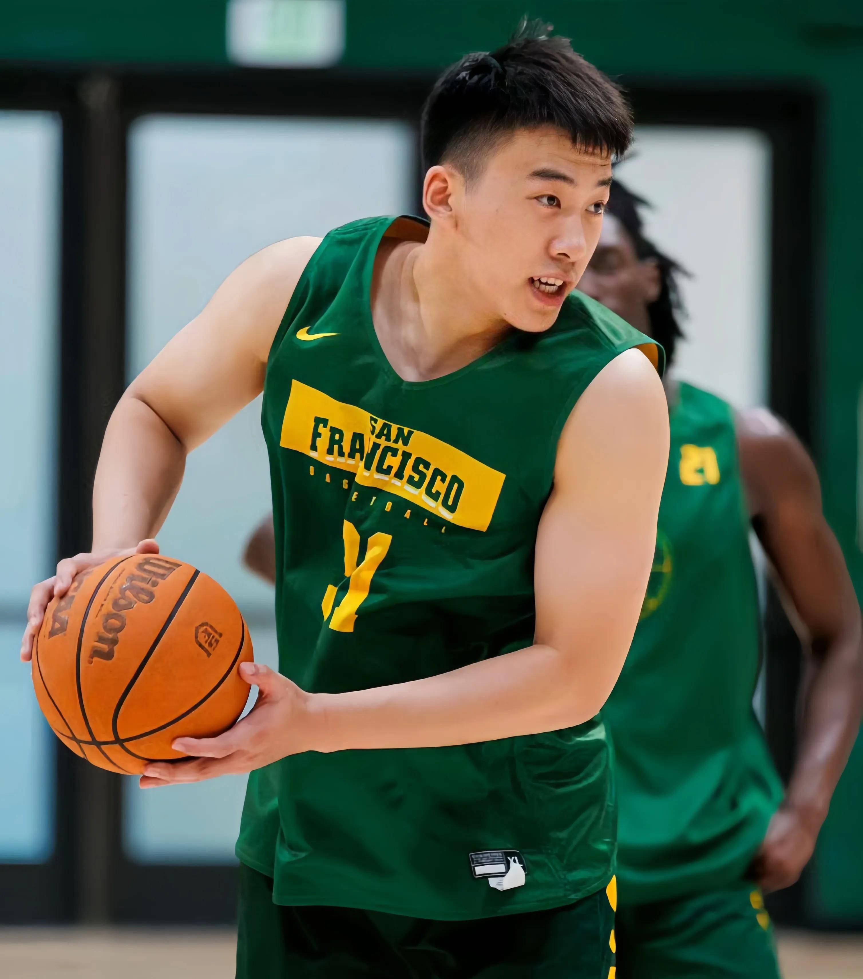 男篮6大球星接班人小易建联天赋高未来主控在内一人闪耀cba