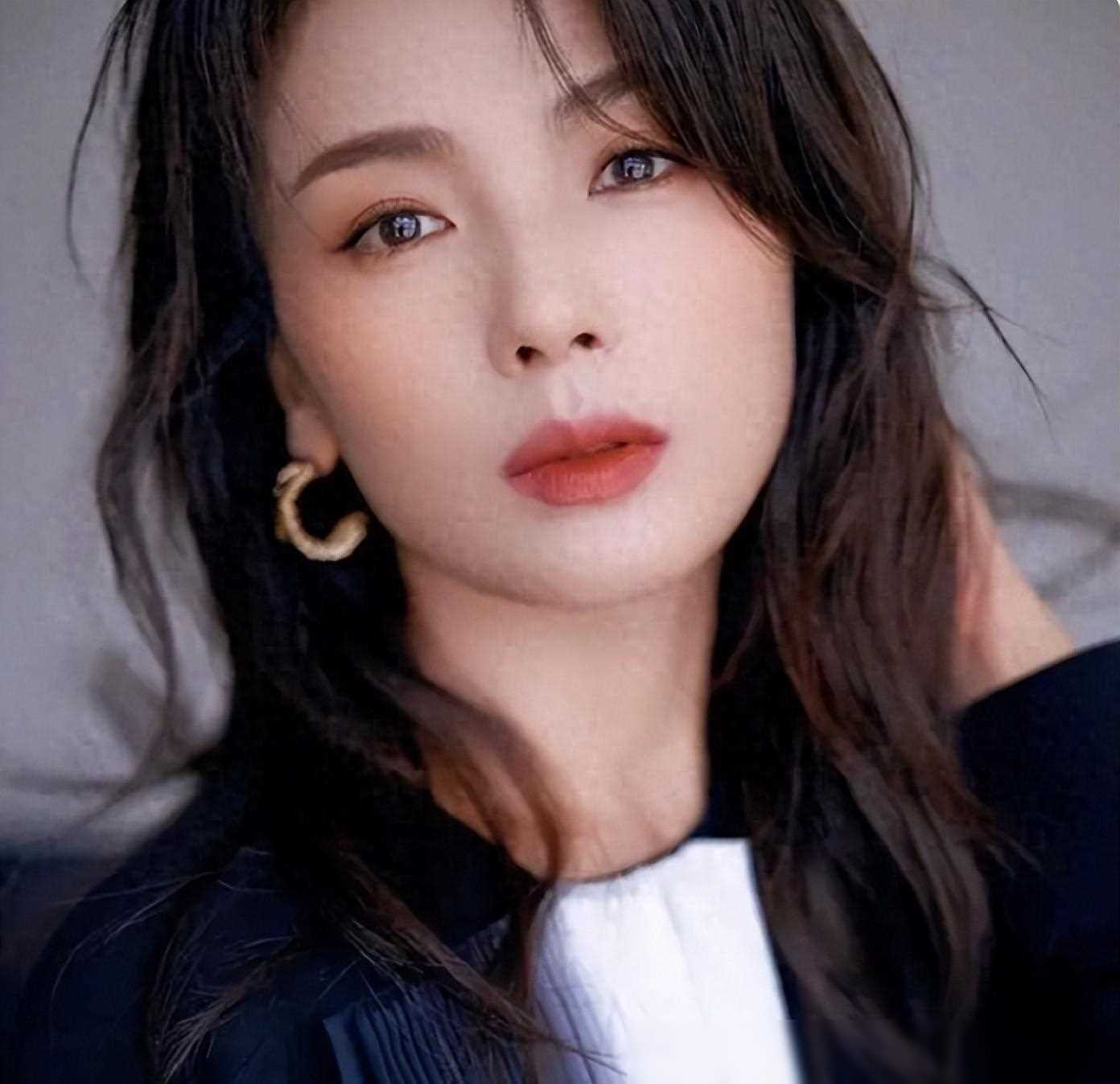 刘涛:贤妻良母背后的故事,如今是否已踏上不归之路?