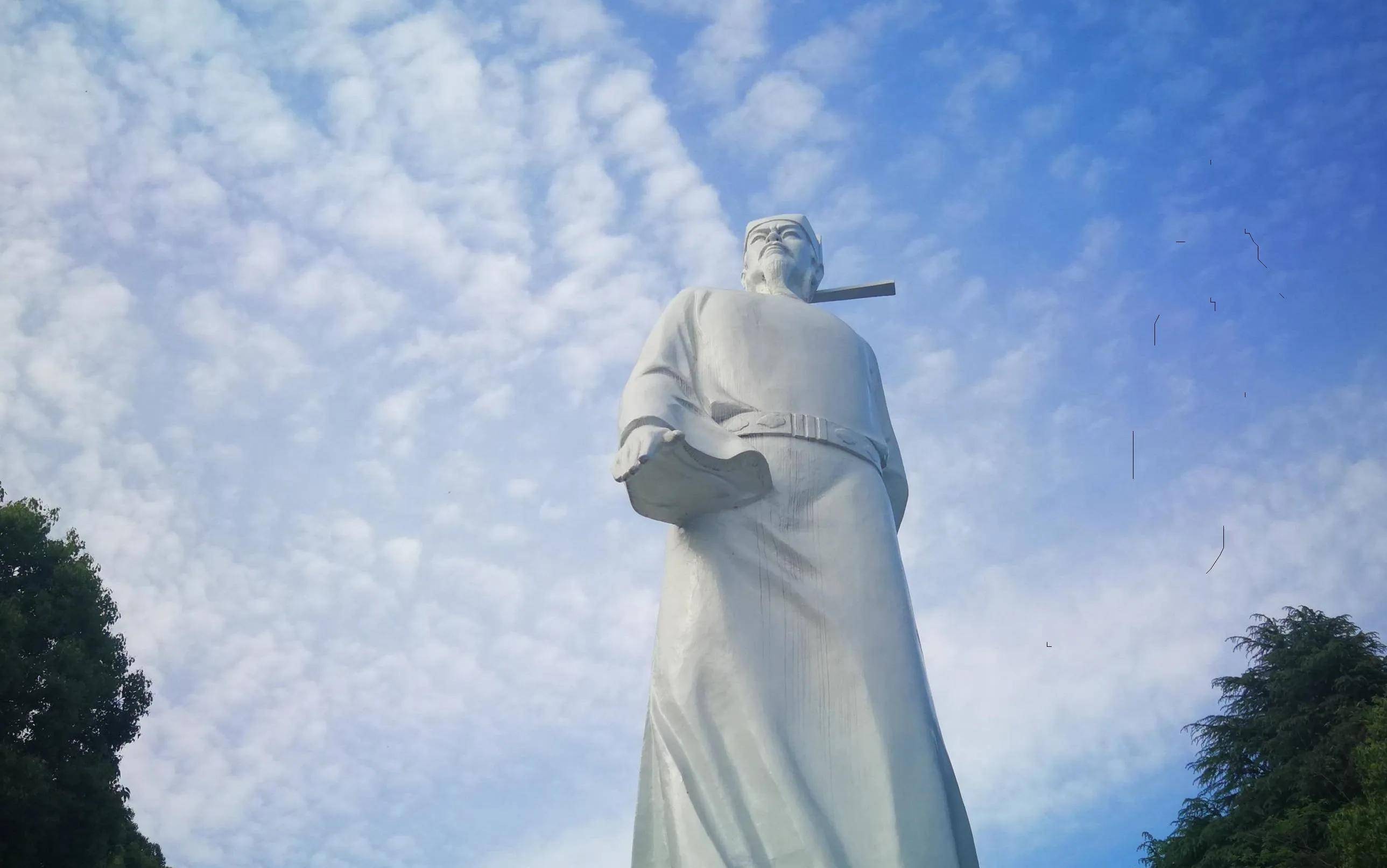 文天祥1275年,元军过长江,文天祥散尽家财组织义军抗击……总之,一番