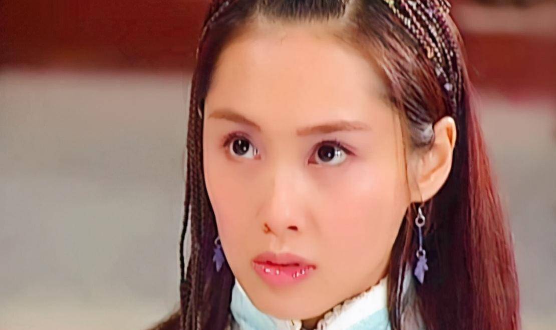 n
2008内地版陈慧琳 饰:在剧中也有许多美女,陈慧琳当然是无可争议