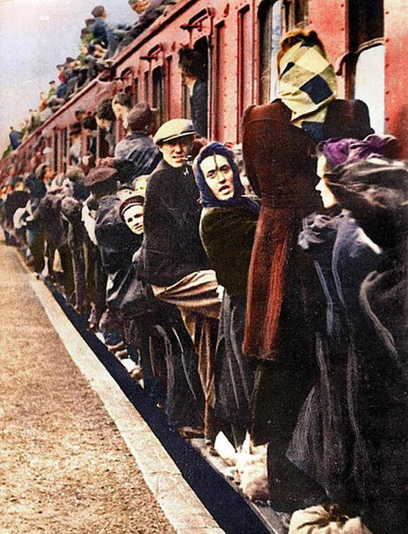 二战期间艰辛逃难的人们:我们看到的是照片,他们那时就是生活_难民_德