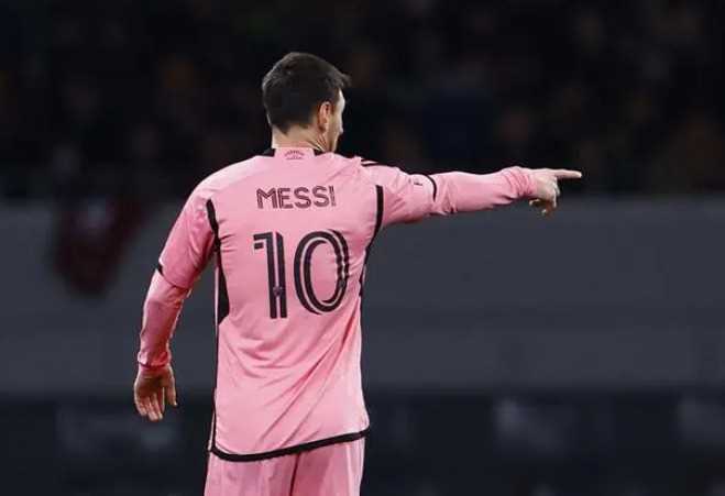 迈阿密出局梅西进球被吹阿尔巴染红失球最多