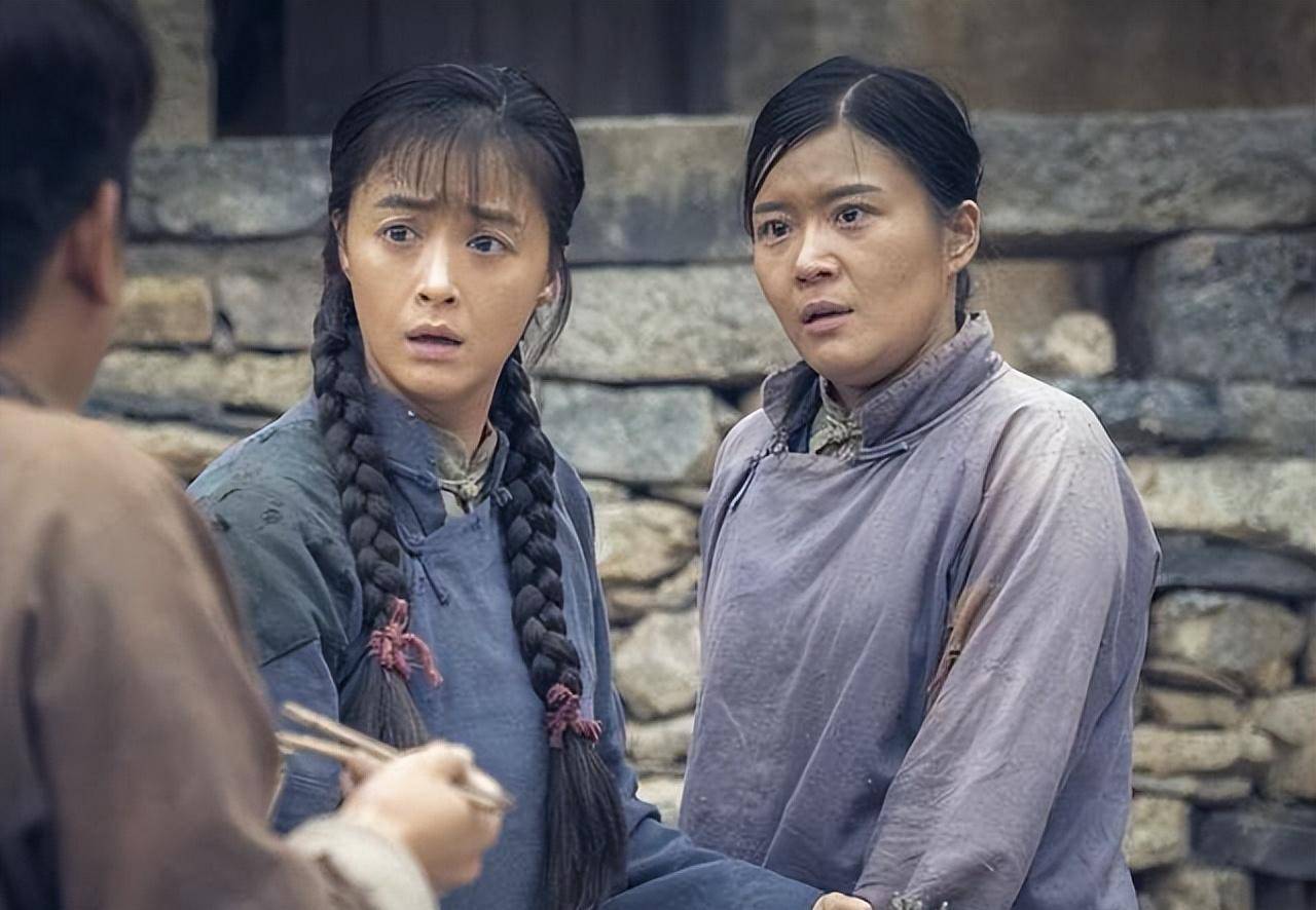 丁嘉丽离过两次婚女儿是演员儿子是导演63岁的她幸福吗