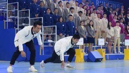 从《奔跑吧》第六季第二期曝光照来开,郑恺和苏炳添展开了短跑对决,不