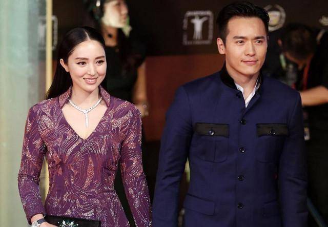 在高云翔因为涉嫌性侵声誉形象崩塌并在澳洲身陷绝境之时,面对网上铺