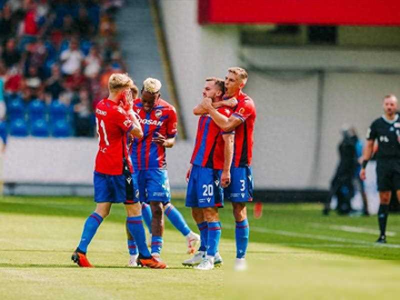 原创强硬捷克军团欧战14场不败欧会杯比尔森vs紫百合战力升级