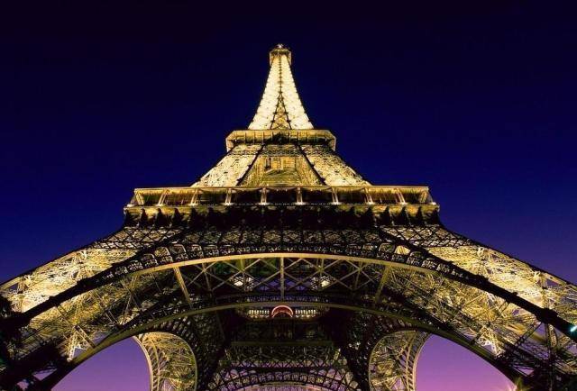 埃菲尔铁塔因何而建?这堆钢结构究竟有何魅力?_法国_建筑_审美
