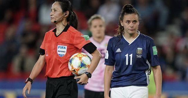 疯狂33女足世界杯再现神剧情19分钟狂轰3球94分钟绝杀扳平