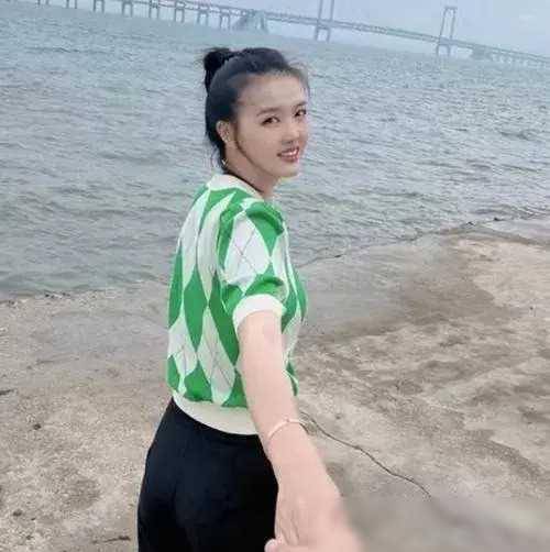 体育四大"人气王":惠若琪身材丰盈肤白,张常宁时尚大方