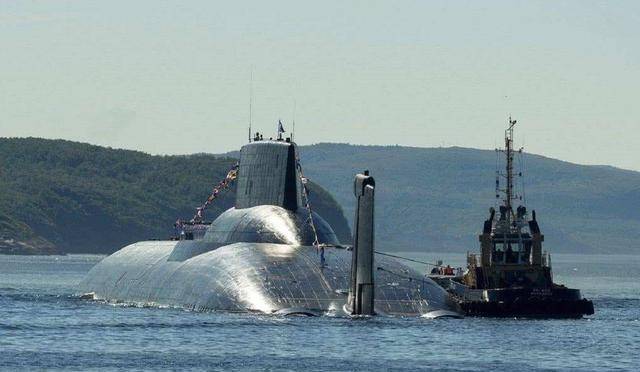 当时美国更注重航母的发展,而苏联更注重核潜艇的发展,为了提升海军的