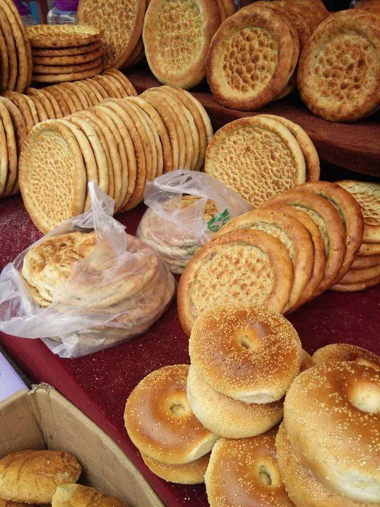 伊宁市汉人街原始风味特色民族美食