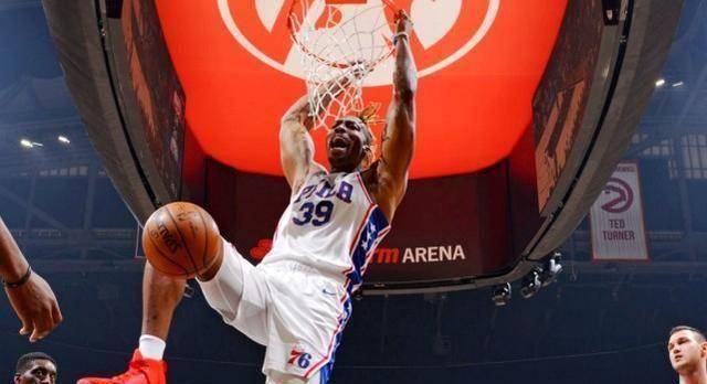 原创疯狂18分逆转杨2518老鹰22扳平费城恩比德1721下半场12中0