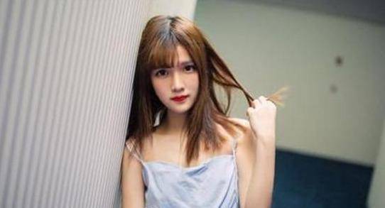 原创00后小美女木汁收入过百万放养长大爸妈几乎不管我