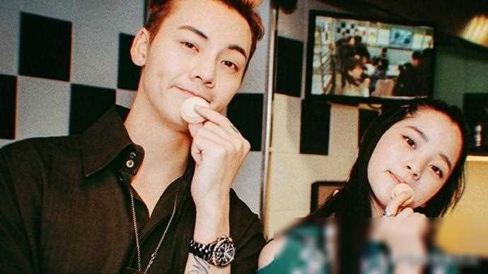 欧阳娜娜回应叫陈伟霆爸爸事件但回应似乎引发更多争议