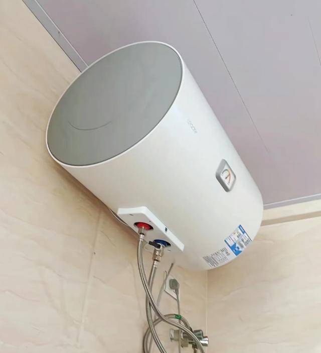 洗澡到底是用燃气热水器好还是电热水器好?算完这账,我就后悔了