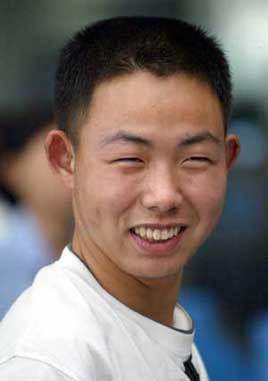 曾震惊全国的西安彩票"宝马"事件,获奖人后来有没有得到特等奖_刘亮