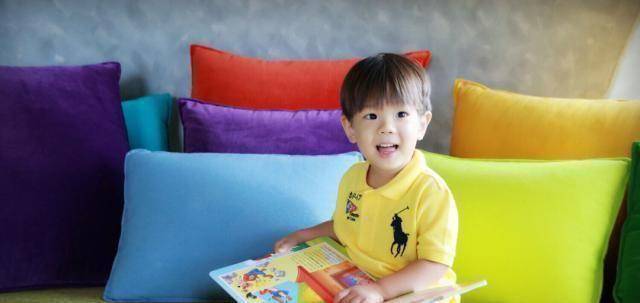 原创邓超儿子叫等等章子怡儿子叫醒醒而这些娃娃的名字够我笑一天