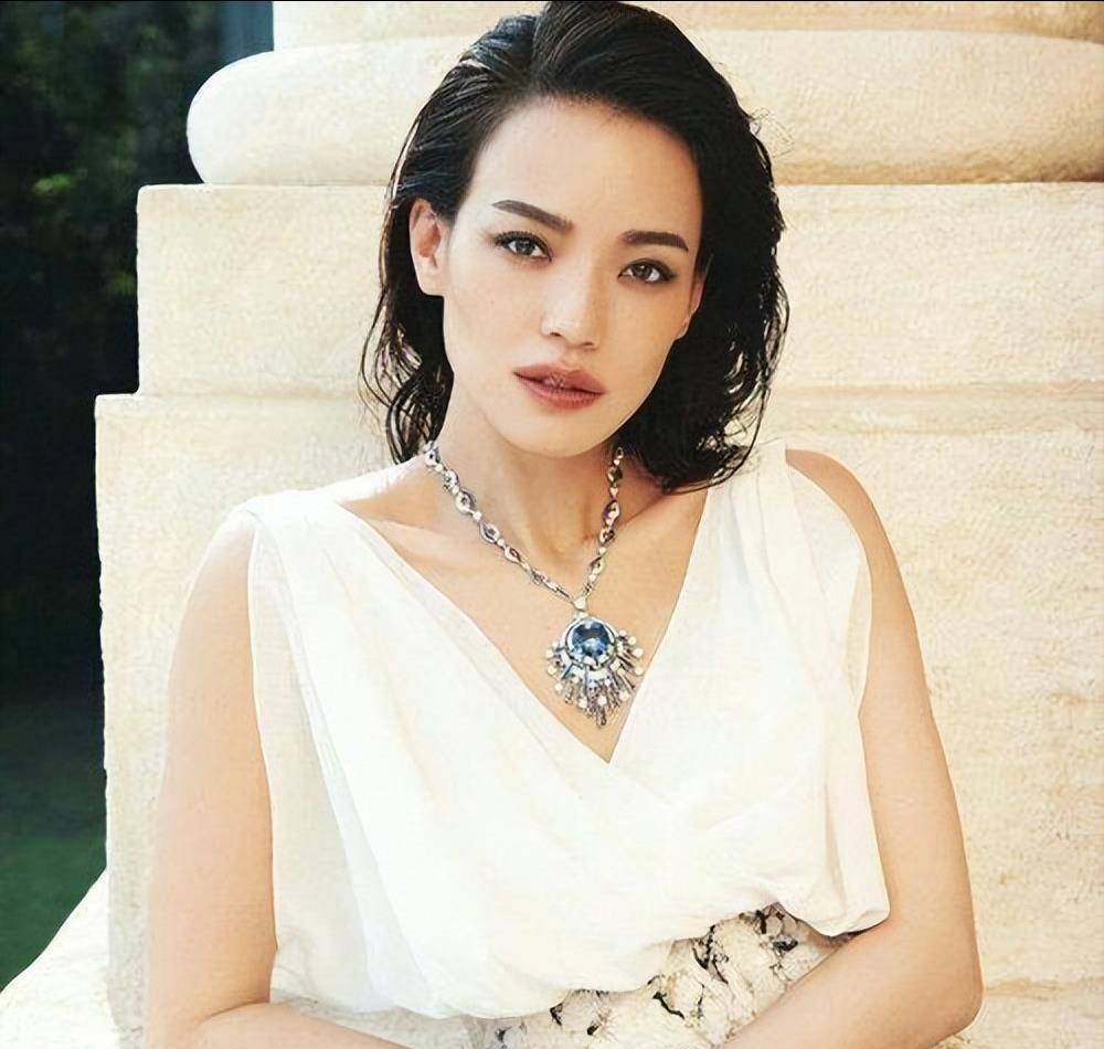 娱圈最时尚的9位女明星许晴的臀柳岩的身材你觉得谁身材最好