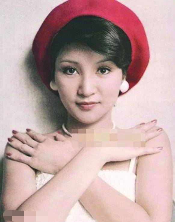 谢贤潇洒倜傥,跟大美女甄珍分手不到3年,谢贤年轻时1983年,刘德华