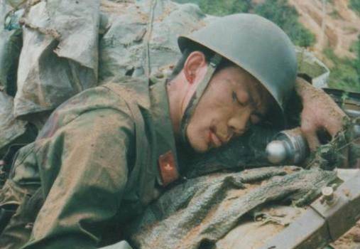 对越反击战老山第一杀手31发子弹毙敌30人一个打成植物人