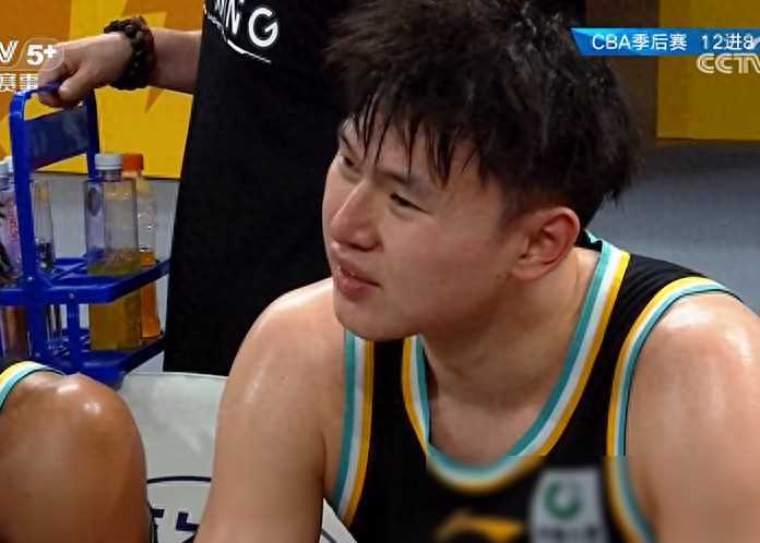 广厦大胜山西!胡金秋朱俊龙发挥出色,本土替补奇兵贡献21分_比赛_cba