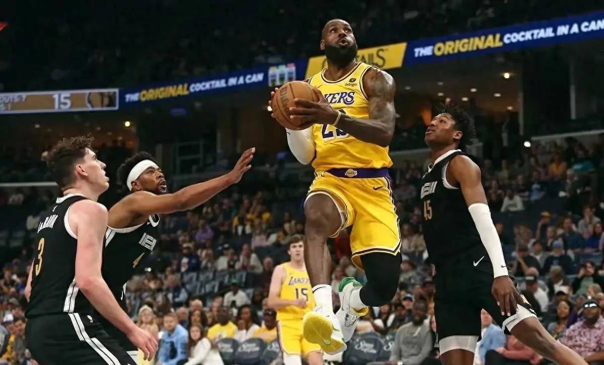 原创詹姆斯数据有误浓眉3614湖人勇夺第8灰熊主帅吃t也不放水