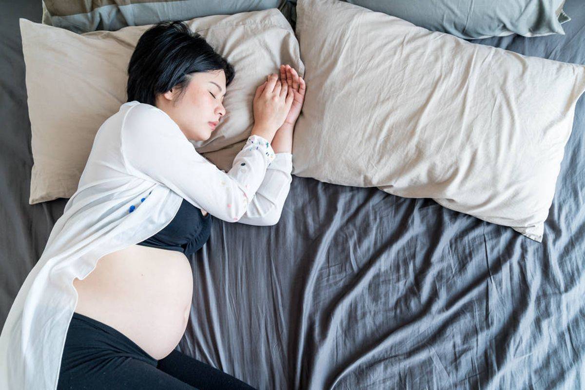 当孕妇睡觉时，这些情况可能是胎儿在腹部“不舒服”，所以要小心_ Xiaoqiu _ time _症状。