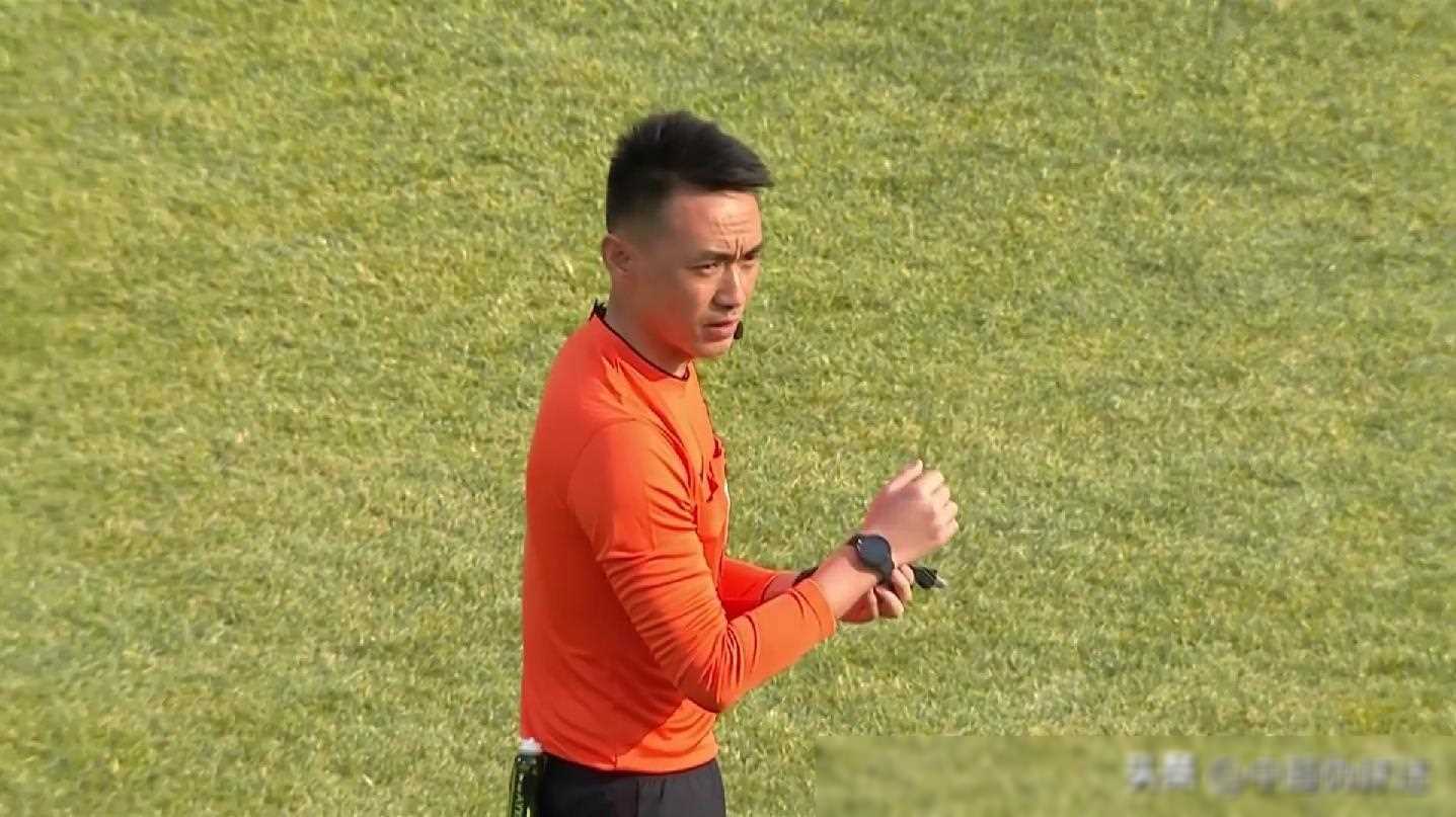 中超第五轮裁判信息:马宁任var,仅有1名国际级裁判主_