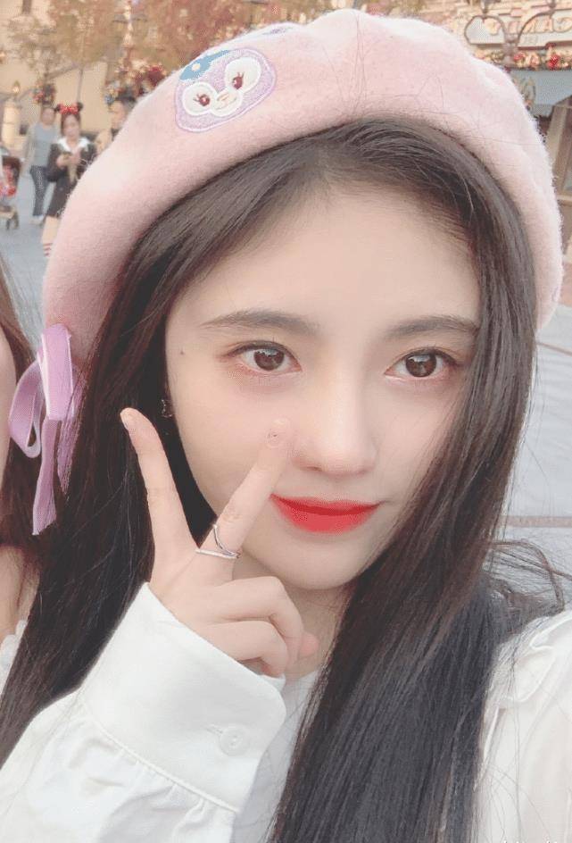 原创同样是素颜出镜鞠婧祎和诸葛大力截然不同看完才明白直男为何全