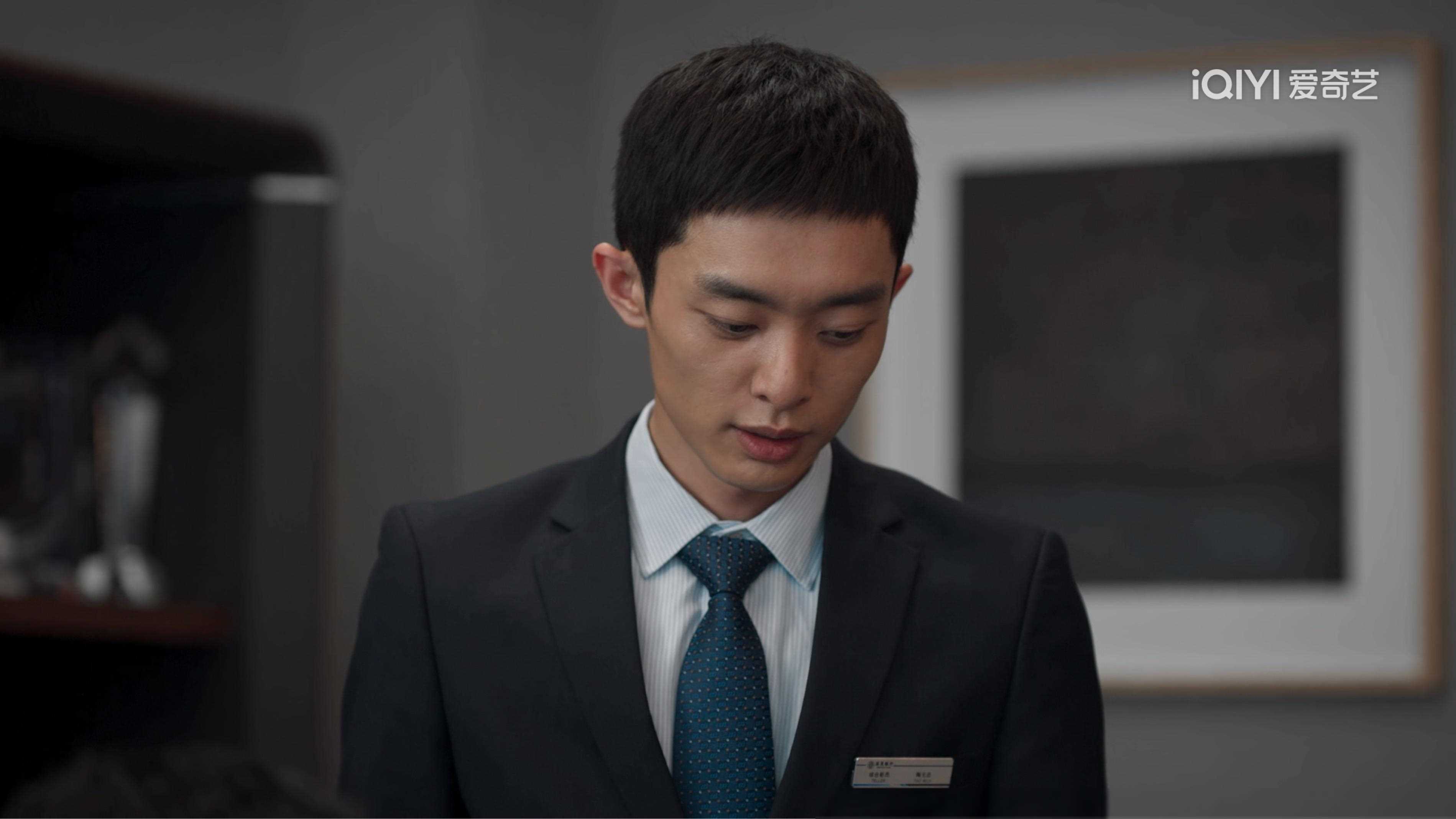 城中之城开播爆火!男主于和伟引人关注,配角冯嘉怡更是惊艳