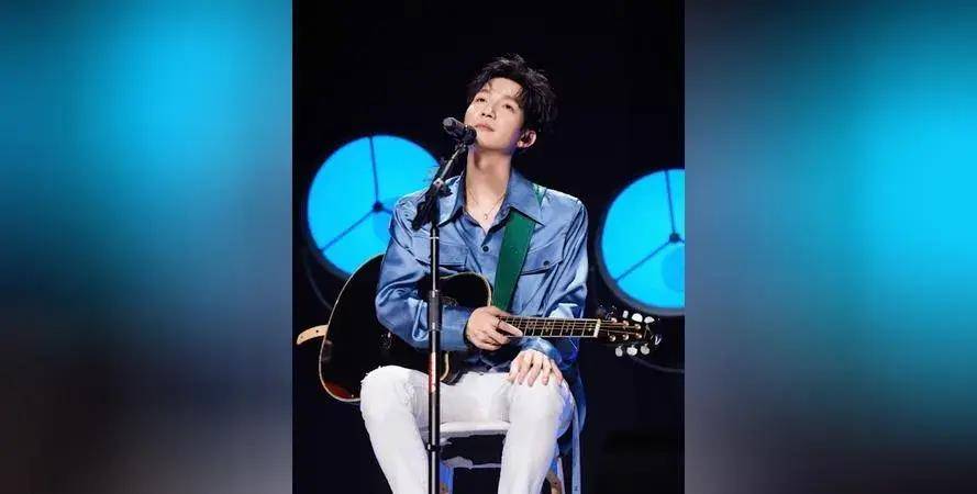 ⁠陈楚生方道歉：因天气原因音乐节演出遗憾取消