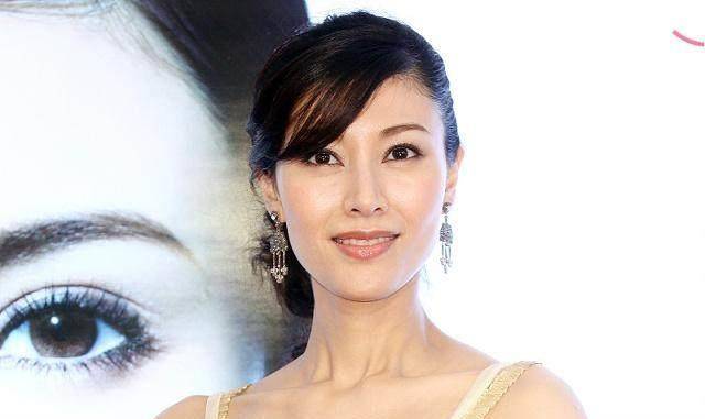 原创港姐杨婉仪欠债抵押后冠选美拿冠军并非进入保险箱