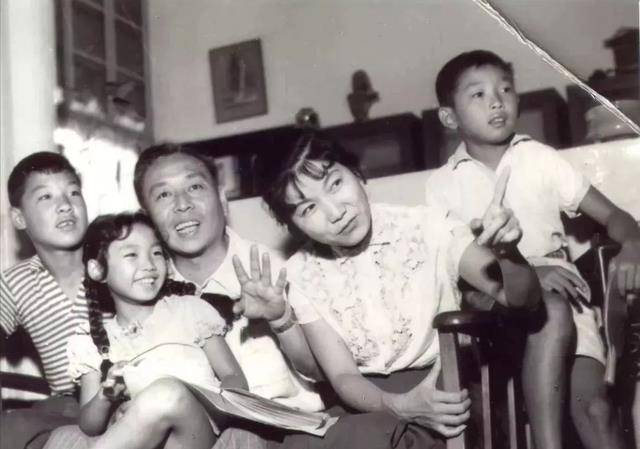 我蒙冤你不离不弃你残疾我照顾余生老派艺术家相濡以沫的一生