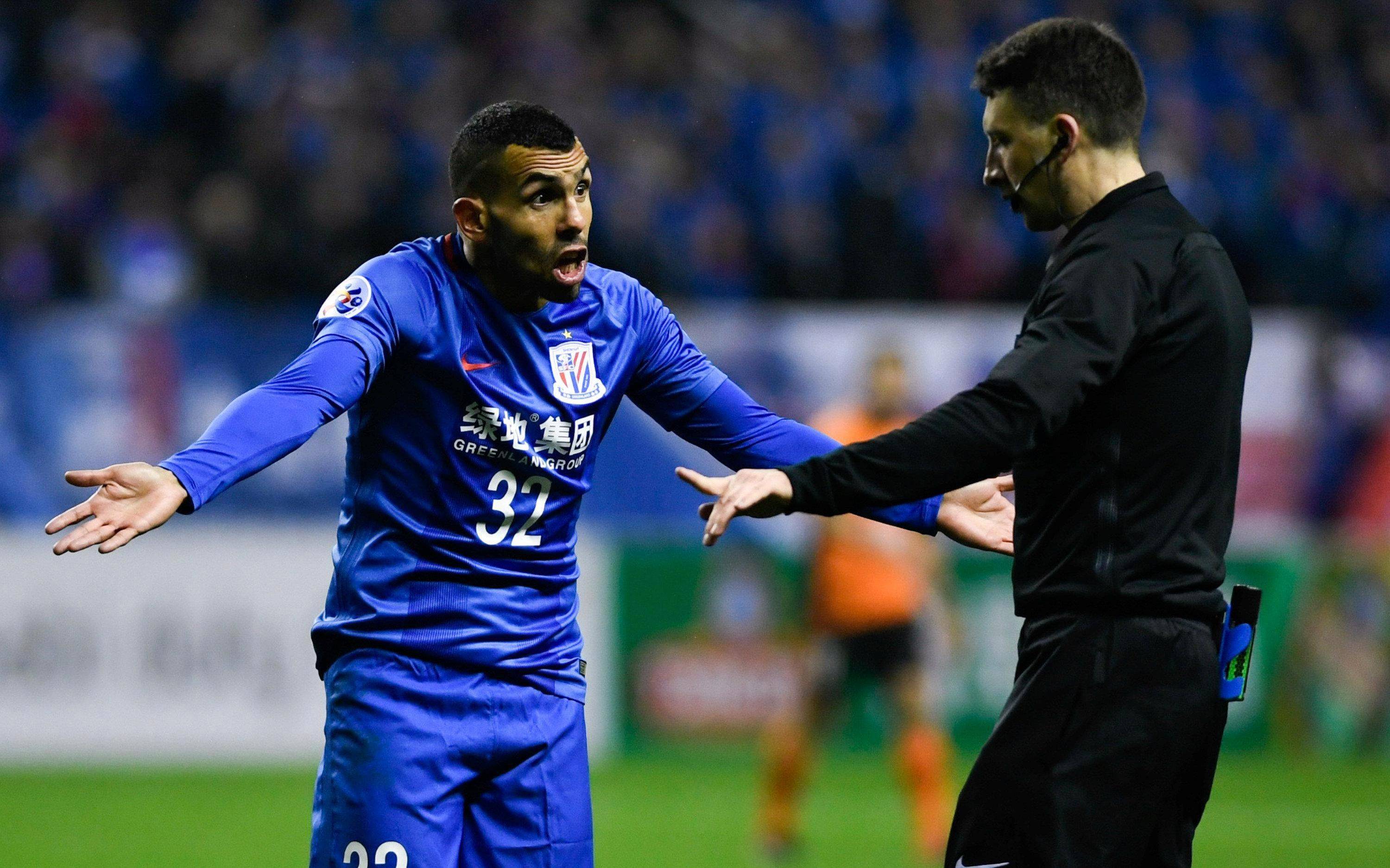 重建,巴萨中前场已经变成了罗纳尔迪尼奥埃托奥久利德科等人的天下