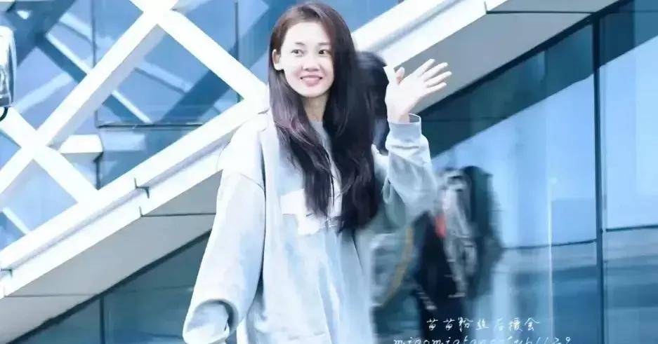 原创郑恺捡到宝了苗苗素颜惊艳如女大学生逆龄生长引热议