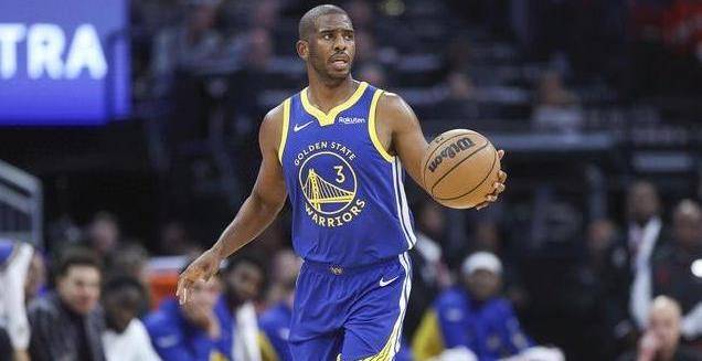 83米的身高在一号位置上并没有太大的优势,但是保罗开阔的视野和出色