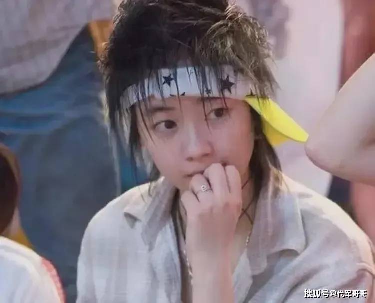 15岁爆红,18岁过气,33岁"睡垃圾堆"拿下金像奖影后_刘雅瑟_小北_刘欣