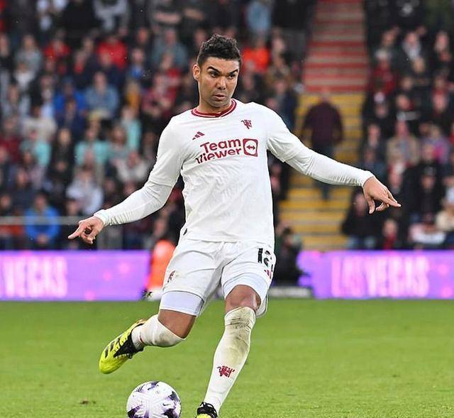 原创曼联欲清洗卡塞米罗标价3000万英镑散步防守遭炮轰周薪难留队